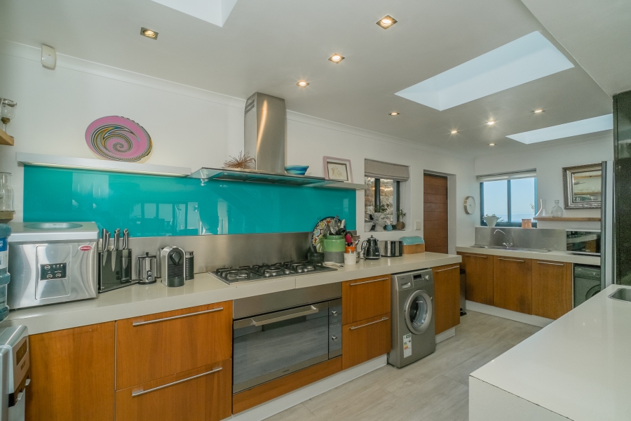 4 Bedroom Property for Sale in Misty Cliffs Western Cape